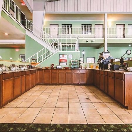 Sky-Palace Inn & Suites Mccook Luaran gambar