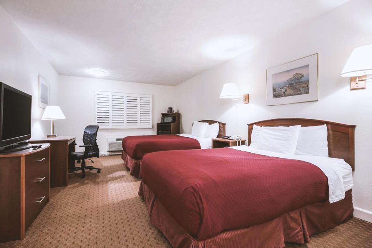 Sky-Palace Inn & Suites Mccook Luaran gambar