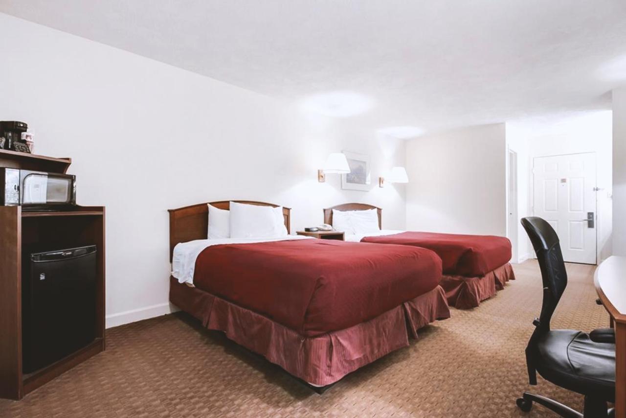 Sky-Palace Inn & Suites Mccook Luaran gambar