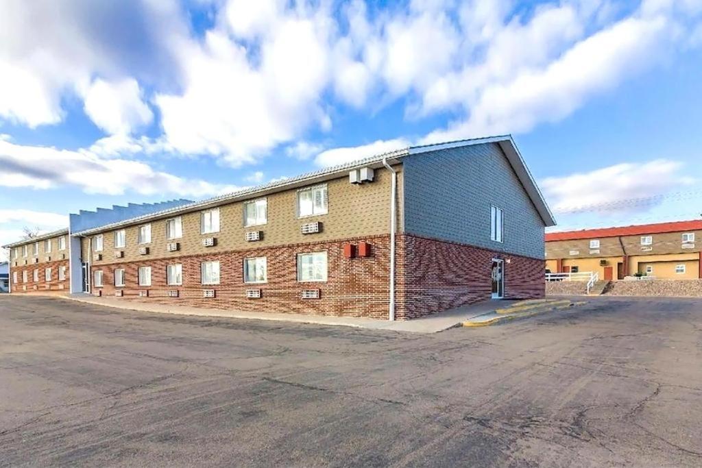 Sky-Palace Inn & Suites Mccook Luaran gambar